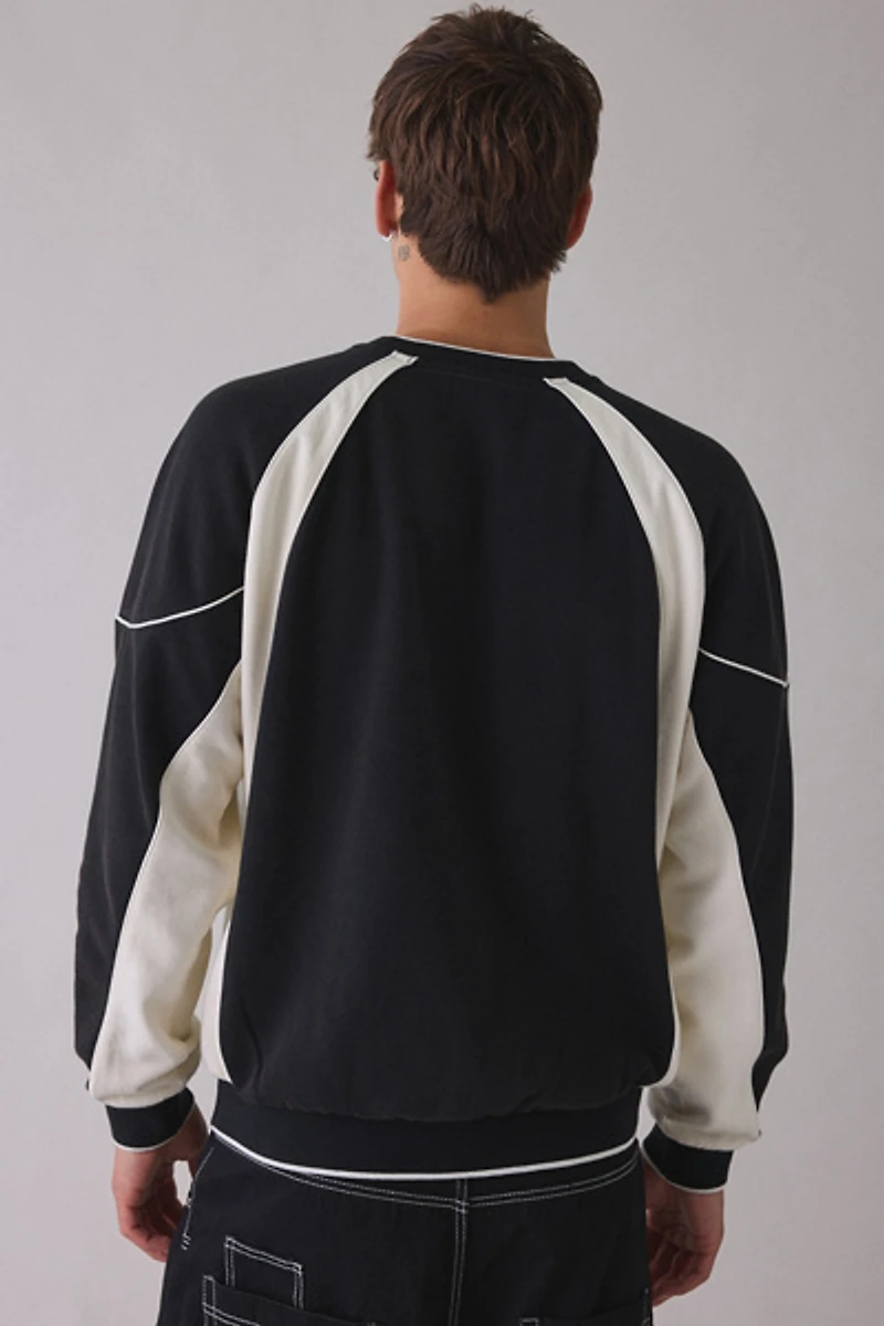 iets frans… Sporty Paneled Crew Neck Sweatshirt