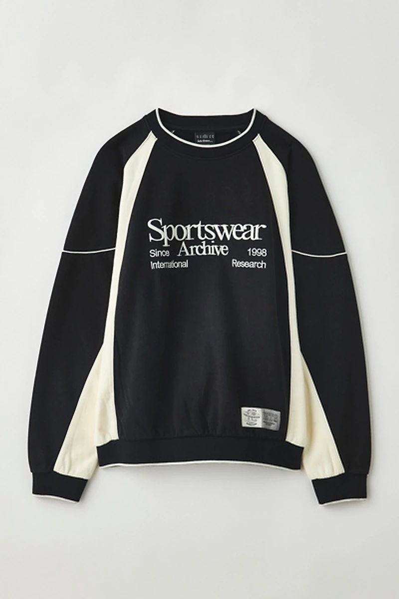 iets frans… Sporty Paneled Crew Neck Sweatshirt