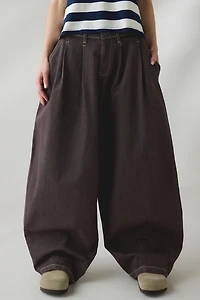 BDG Jax Pleated Cocoon Low-Rise Jean