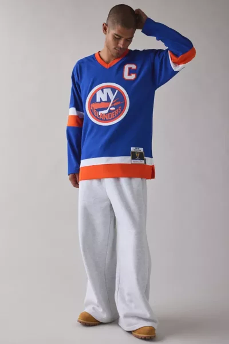 Mitchell & Ness NHL New York Islanders 1982-83 Denis Potvin Hockey Jersey