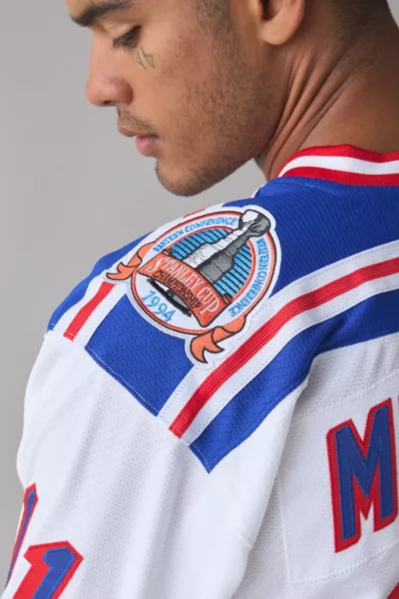 Mitchell & Ness NHL New York Rangers 1993-94 Mark Messier Hockey Jersey