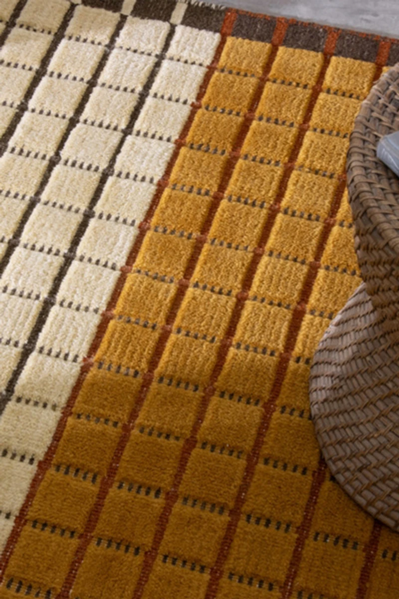 Revival Triplo Strato Hand-loomed Wool Rug
