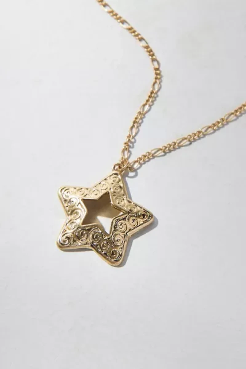 Temps En Temps Filigree Star Pendant Necklace