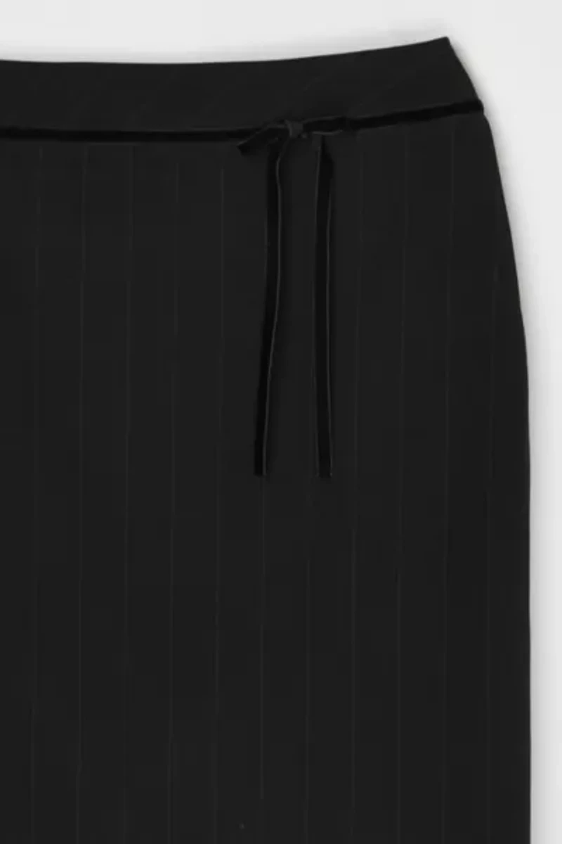 Vintage Y2k Pinstriped Midi Skirt with Velvet Tie