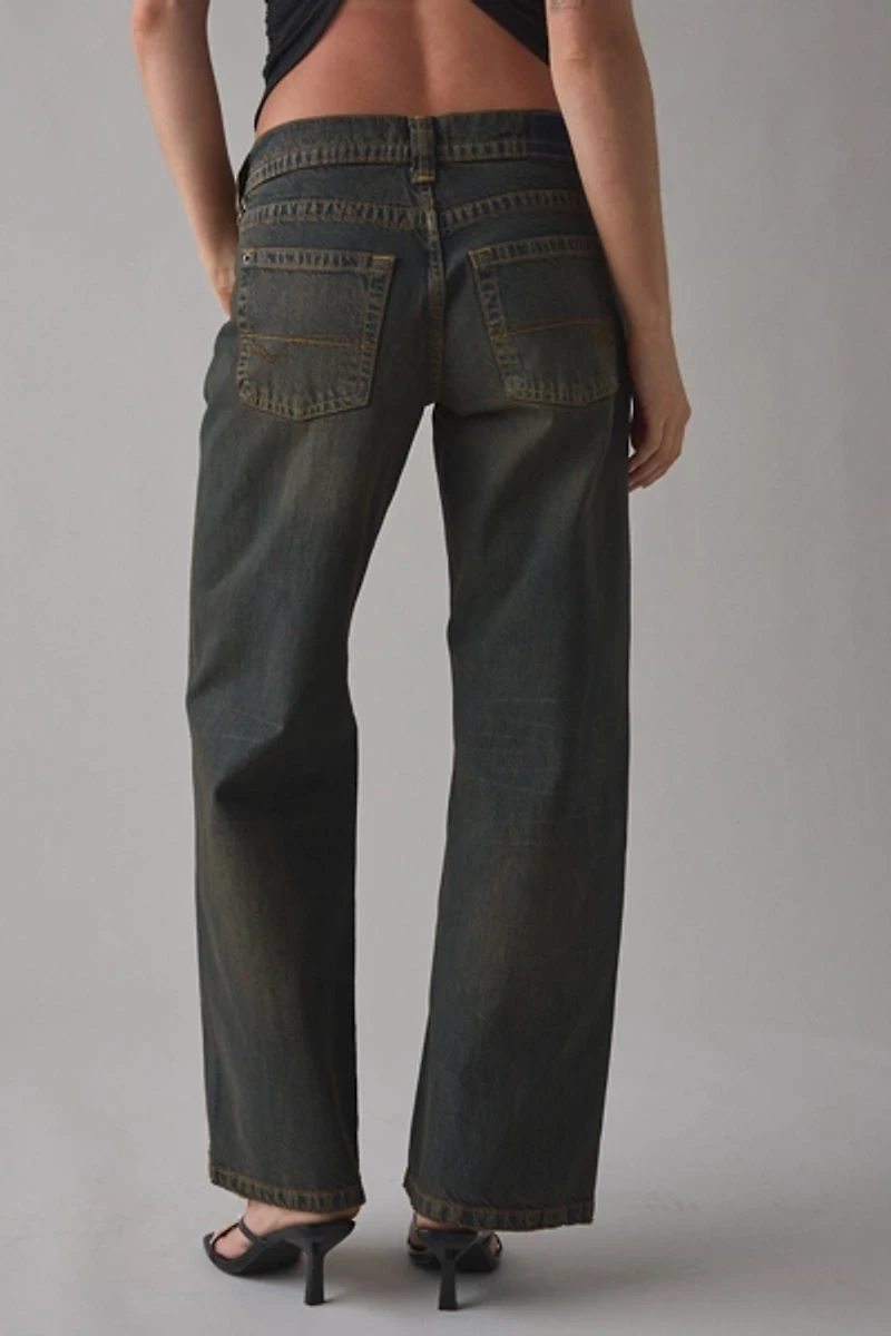 BDG Kayla Wash Effect Low-Rise Jean