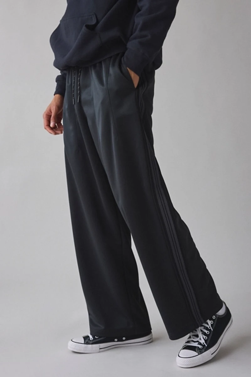 UO Retro Sport Wide Leg Track Pant