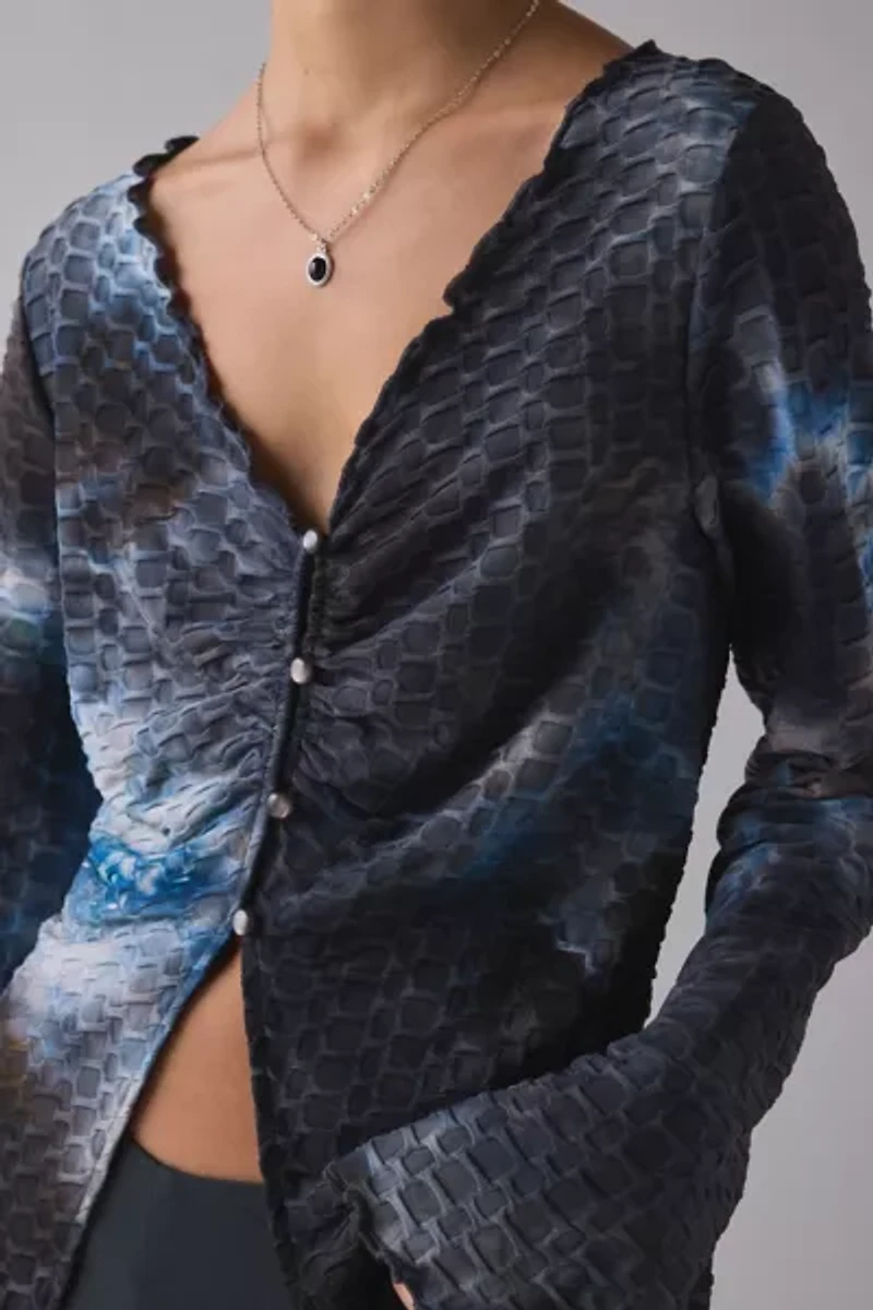 ReMADE By UO Remnants Button-Up Bell Sleeve Flyaway Hem Top