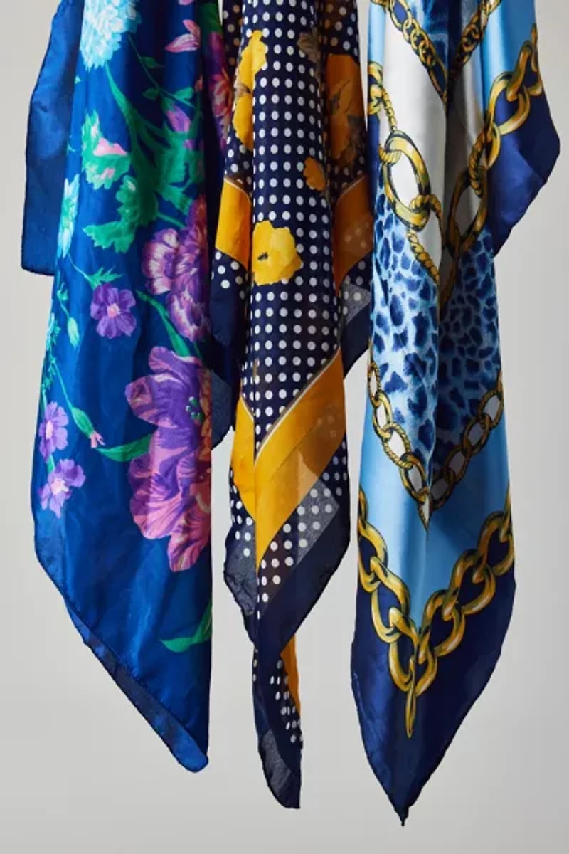 Vintage By UO Large Square Printed Bandana Scarf