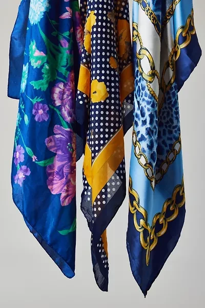 Vintage By UO Large Square Printed Bandana Scarf