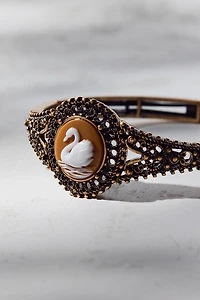 Victorian Swan Cameo Stretch Bangle Bracelet