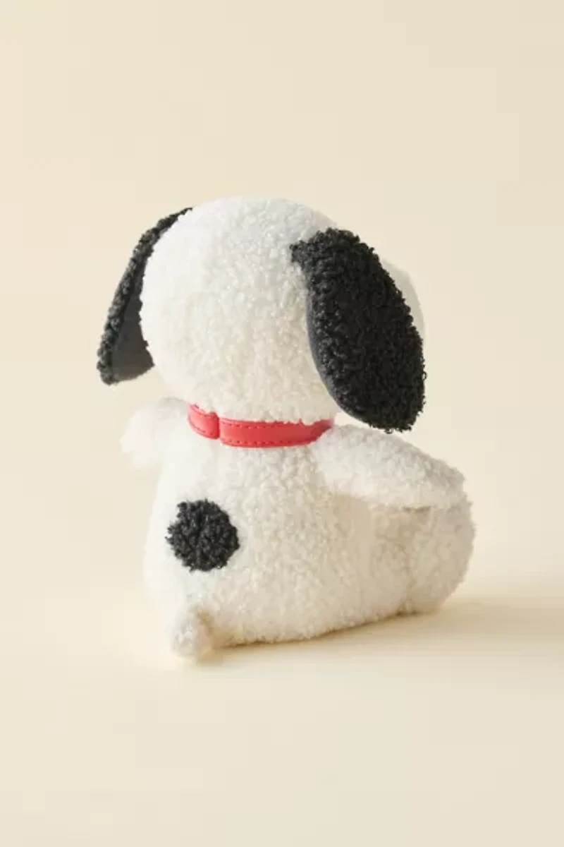 Bon Ton Toys Peanuts Snoopy Tiny Teddy Plushie