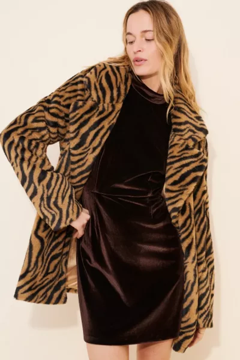 4SI3NNA Hilary Faux Fur Coat