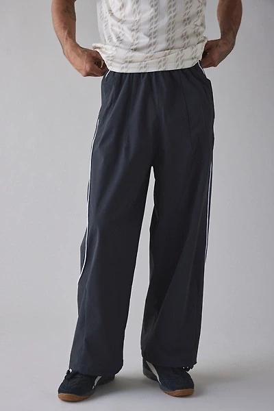 UO Retro Relaxed Wind Pant