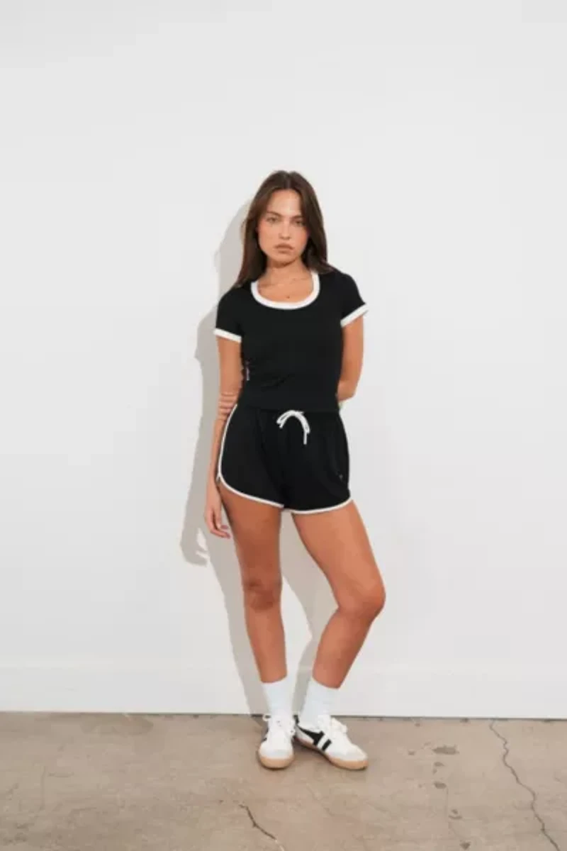 Vitality Motive Dolphin Short