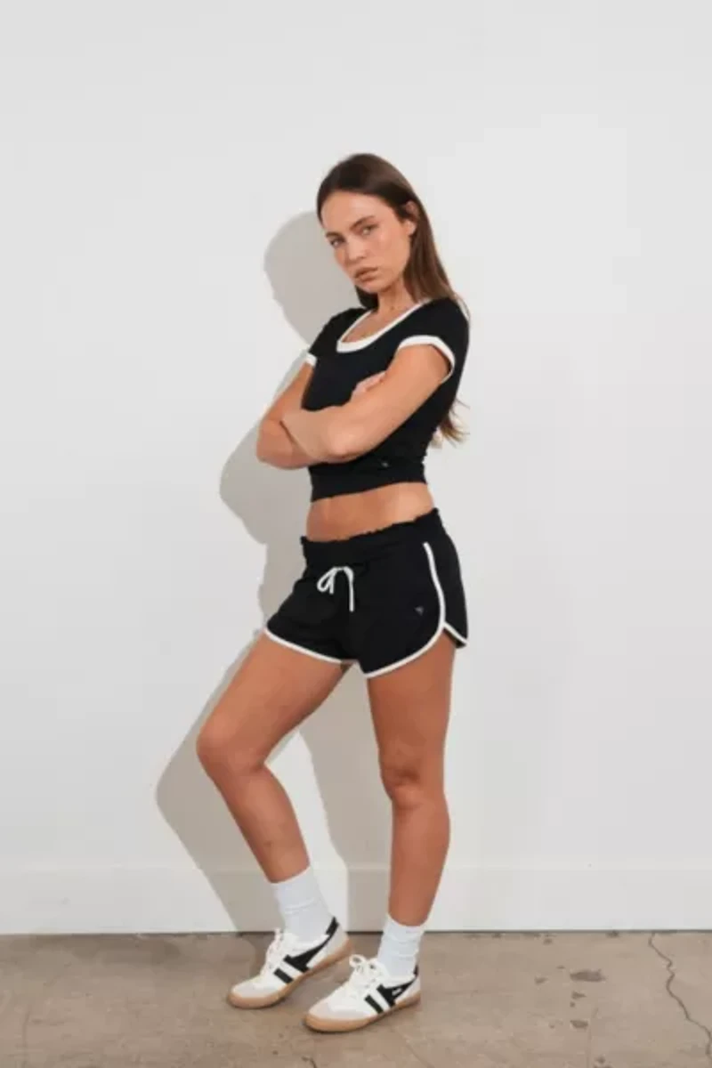 Vitality Motive Dolphin Short