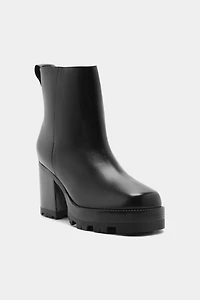Schutz 240 Platform Ankle Boot