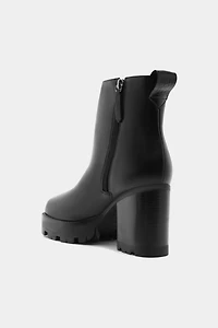 Schutz 240 Platform Ankle Boot