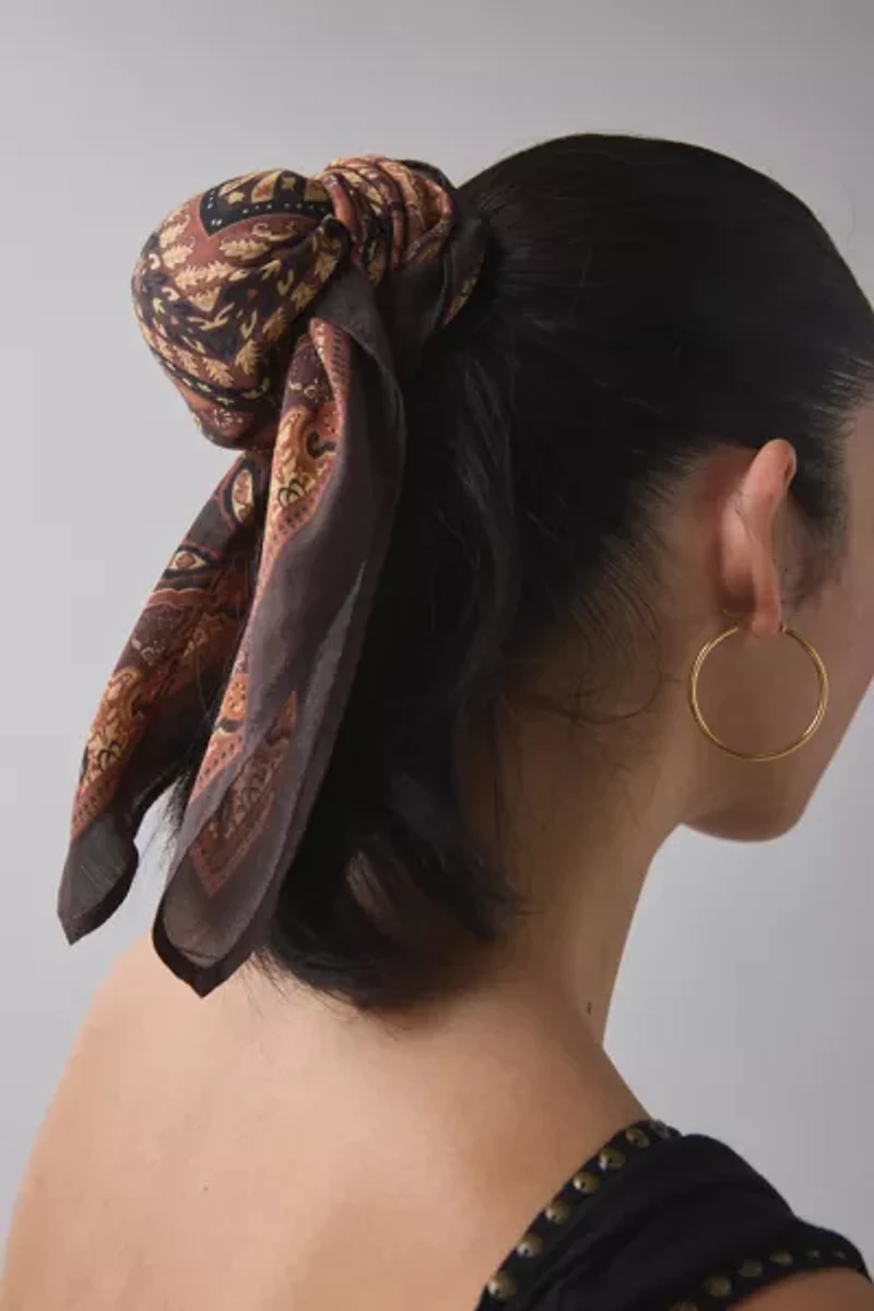 Tile Pattern Silky Scarf