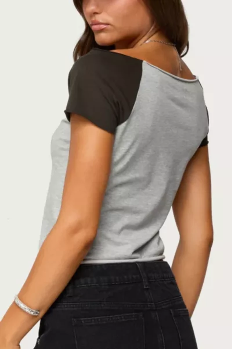 Edikted Liva Contrast Raglan T Shirt