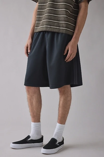 UO Retro Track Short
