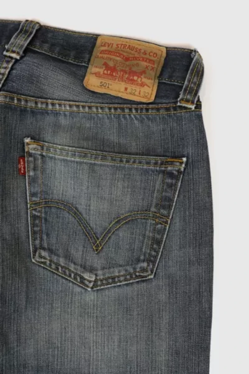 Vintage Levi’s® Straight Fit Jeans