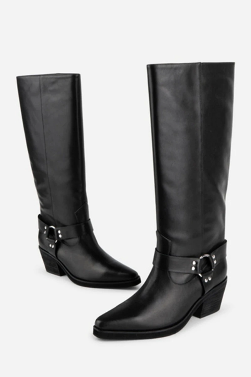 Intentionally Blank Josephine Boot