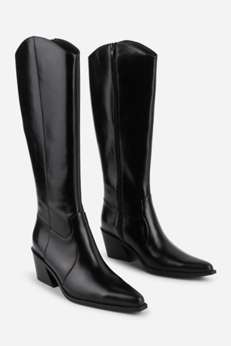 Intentionally Blank Halo Boot