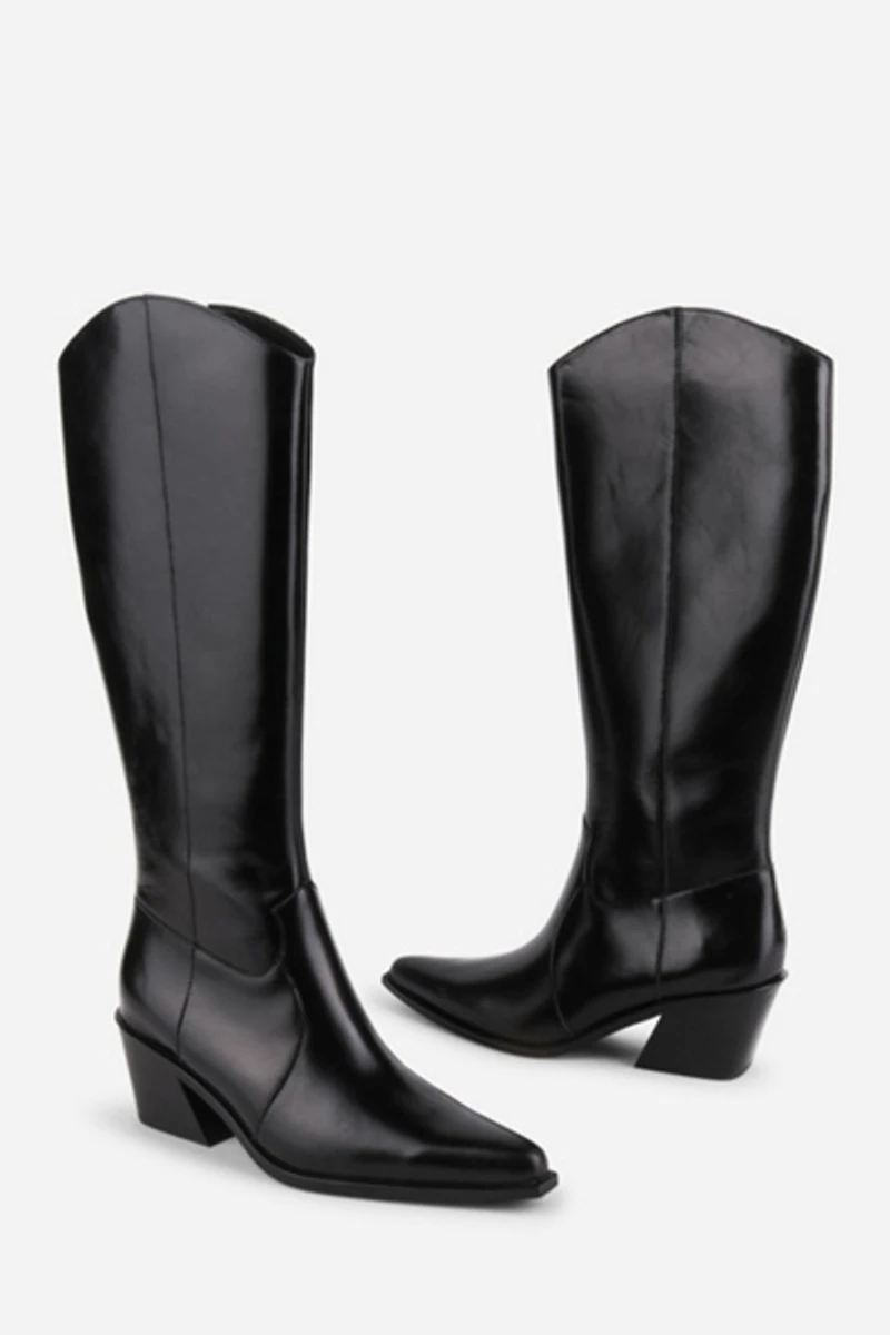 Intentionally Blank Halo Boot