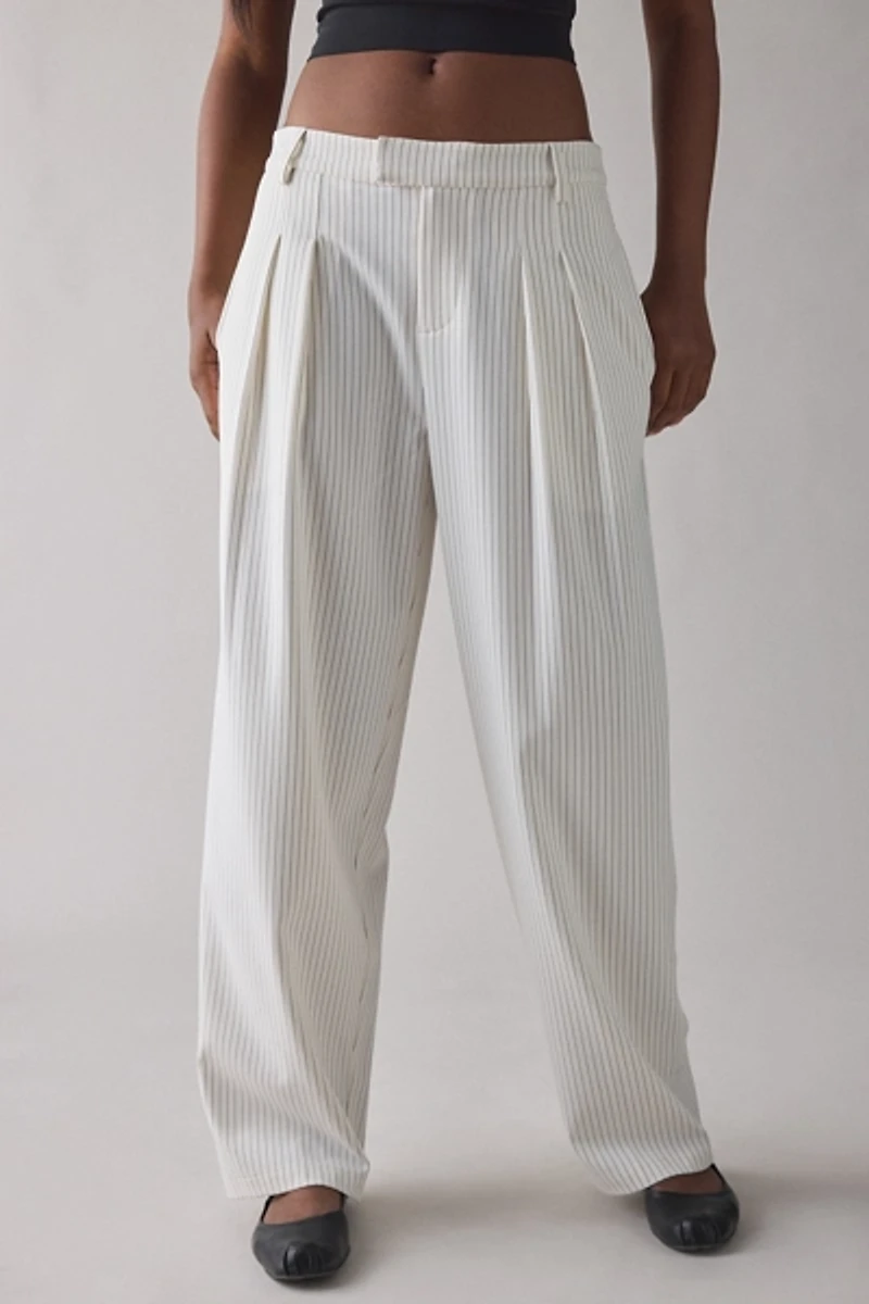 UO Wren Pinstripe Low-Rise Wide Leg Pant