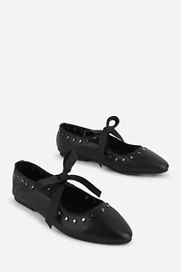 Intentionally Blank Peak Leather Ballet Flat