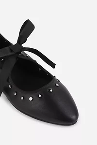 Intentionally Blank Peak Leather Ballet Flat