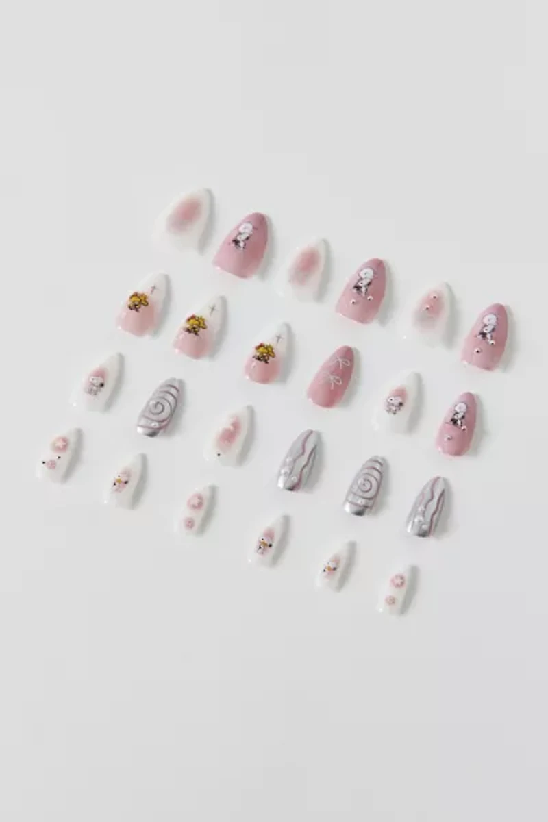 Never Have I Ever X Peanuts Snoopy Press-On Nail Set