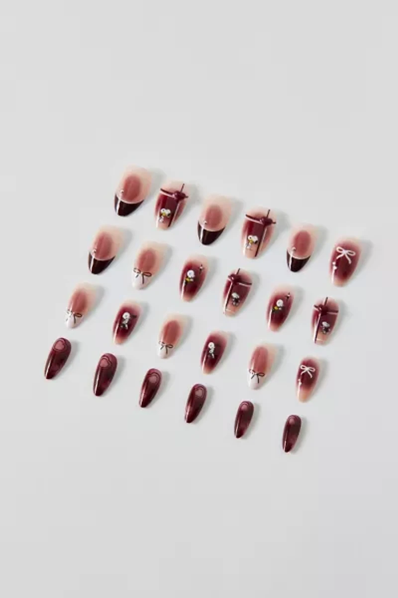 Never Have I Ever X Peanuts Snoopy Press-On Nail Set