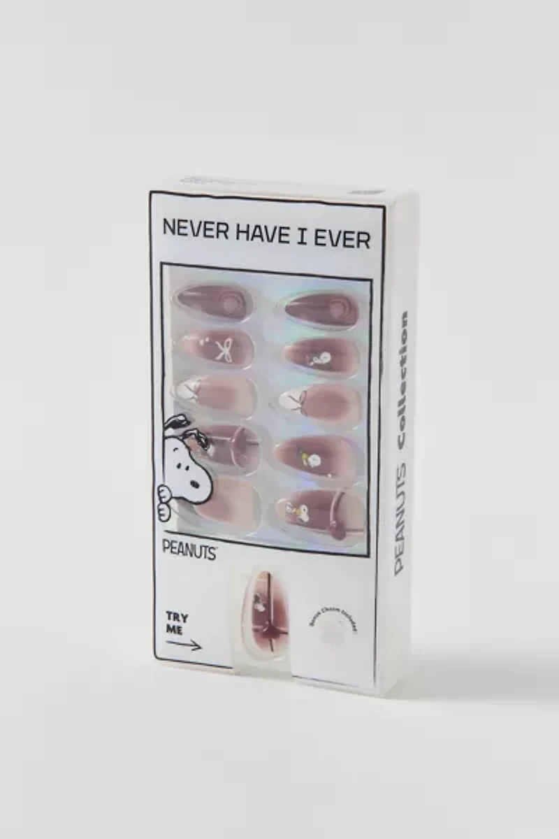 Never Have I Ever X Peanuts Snoopy Press-On Nail Set