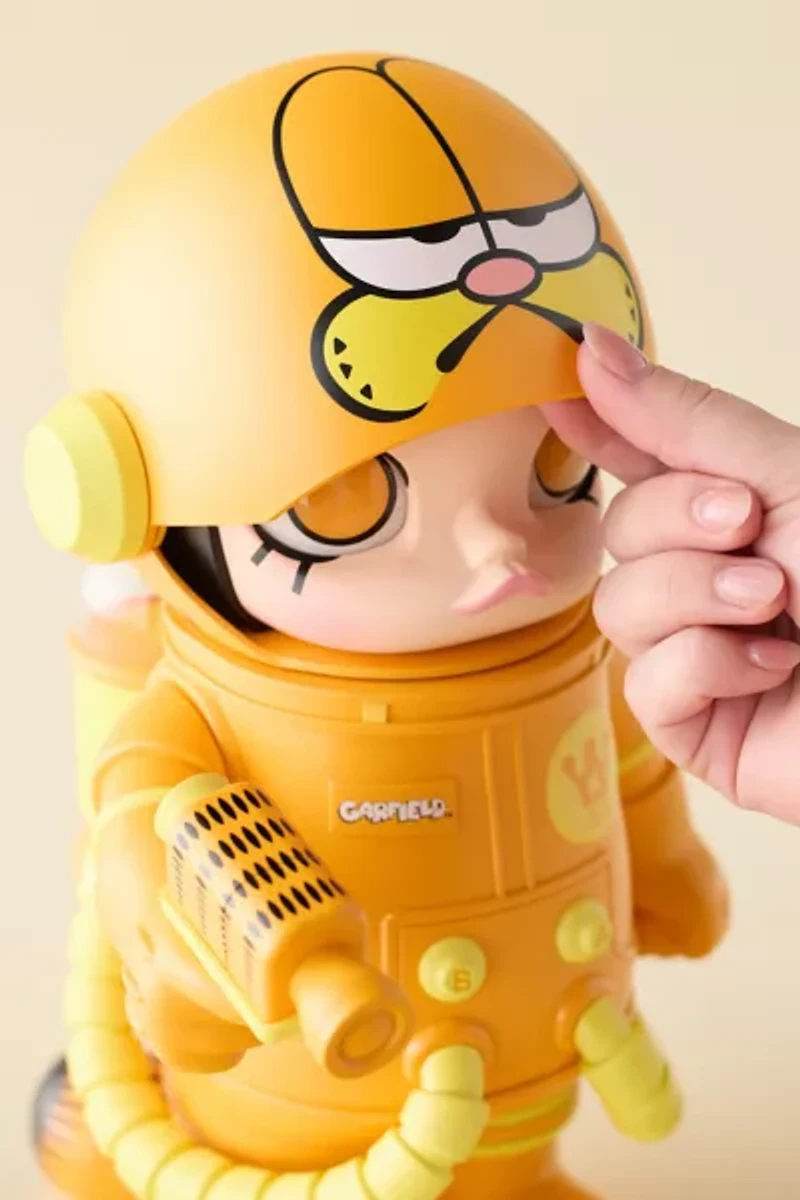 POP MART Mega Space Molly 400% Garfield Figure
