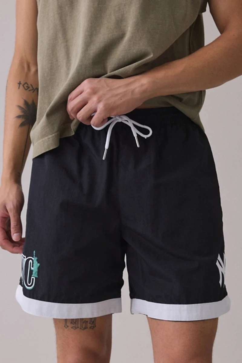 Mitchell & Ness MLB The City New York Yankees Nylon Shorts