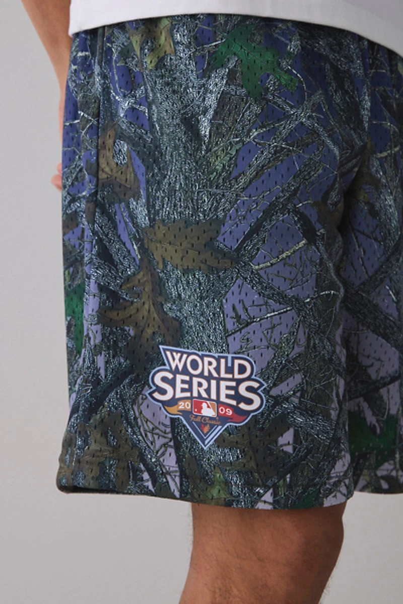 Mitchell & Ness Quiet Blaze MLB New York Yankees Logo Camo Shorts