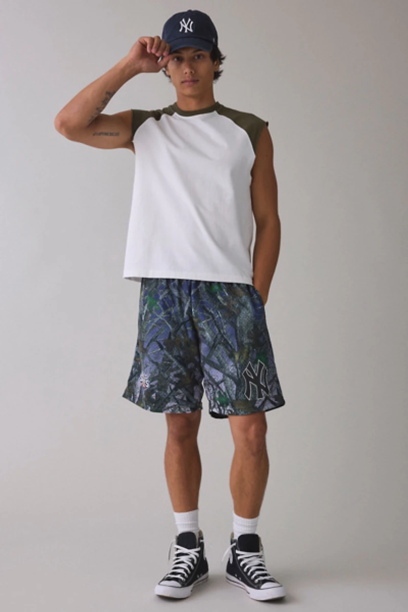 Mitchell & Ness Quiet Blaze MLB New York Yankees Logo Camo Shorts
