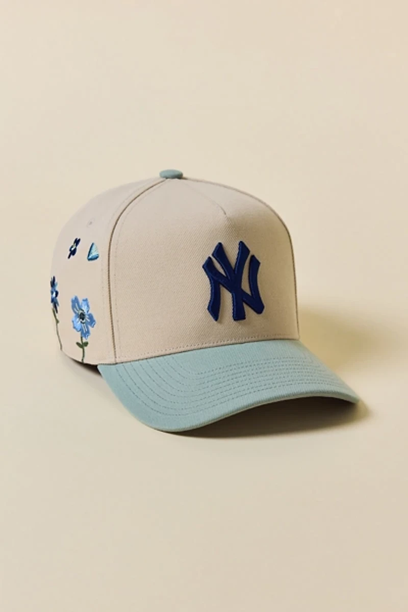 Mitchell & Ness MLB New York Yankees In Bloom Snapback Hat