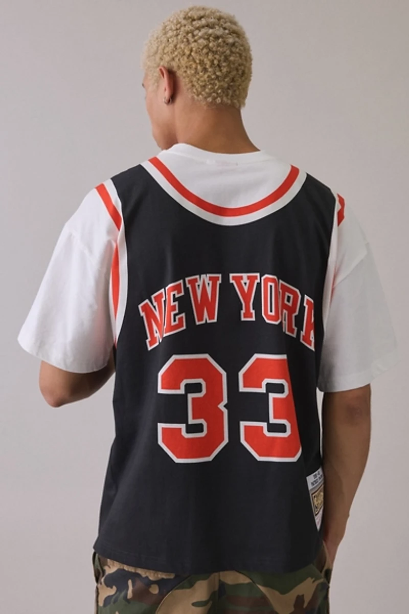 Mitchell & Ness NBA New York Knicks Patrick Ewing Jersey Graphic Tee