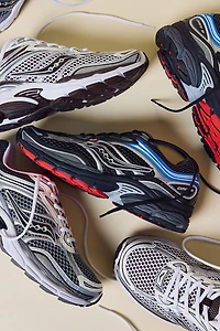 Saucony Men's ProGrid Omni 9 Sneakers