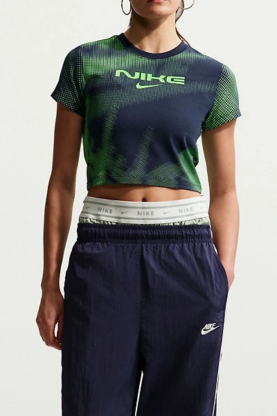 Nike Sportswear Chill Knit Graphic Crop Tee
