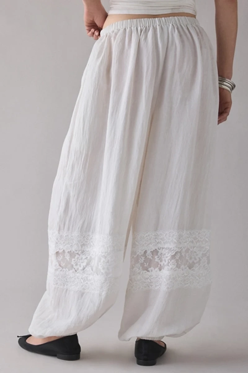 Kimchi Blue Luna Lace Baggy Balloon Pant