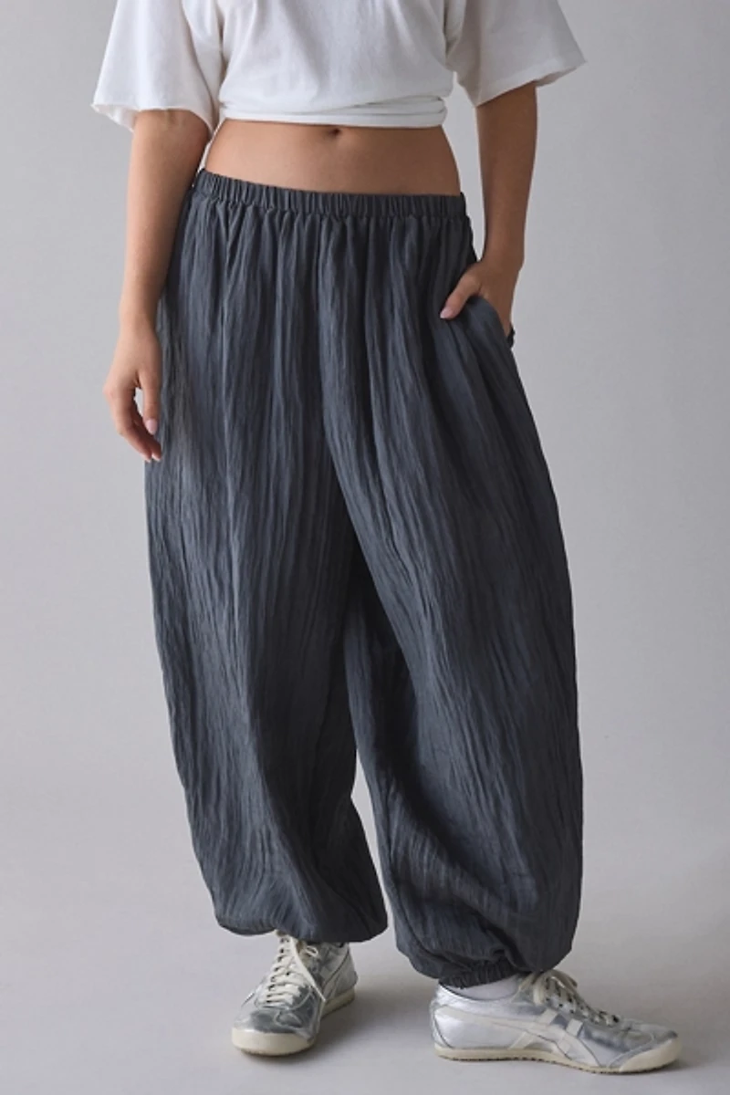Kimchi Blue Luna Crinkled Baggy Balloon Pant