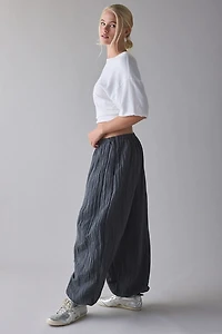 Kimchi Blue Luna Crinkled Baggy Balloon Pant