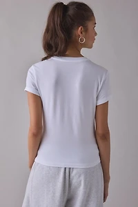 Nike Sportswear Chill Knit Kiss My Airs Graphic Cropped Tee