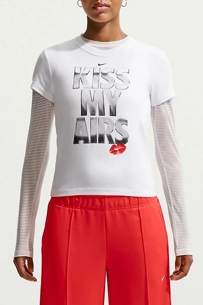 Nike Sportswear Chill Knit Kiss My Airs Graphic Cropped Tee