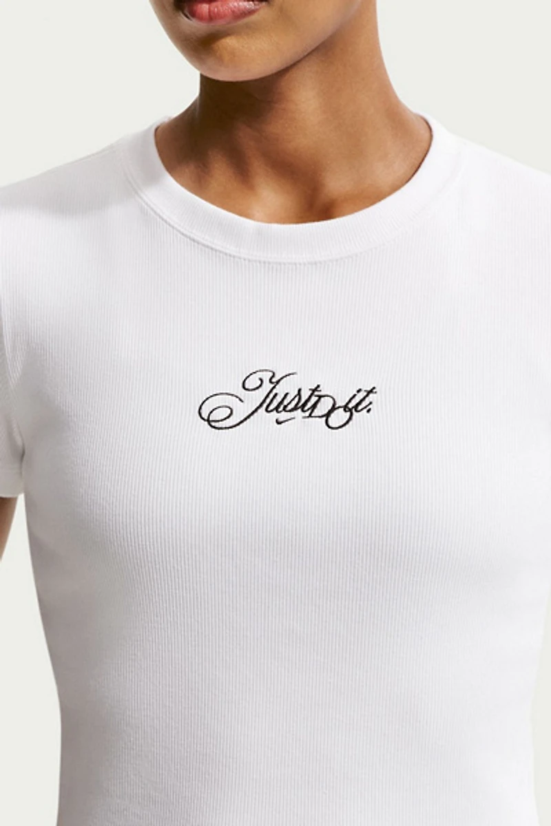 Nike Sportswear Just Do It Graphic Slim Mod-Cropped Tee