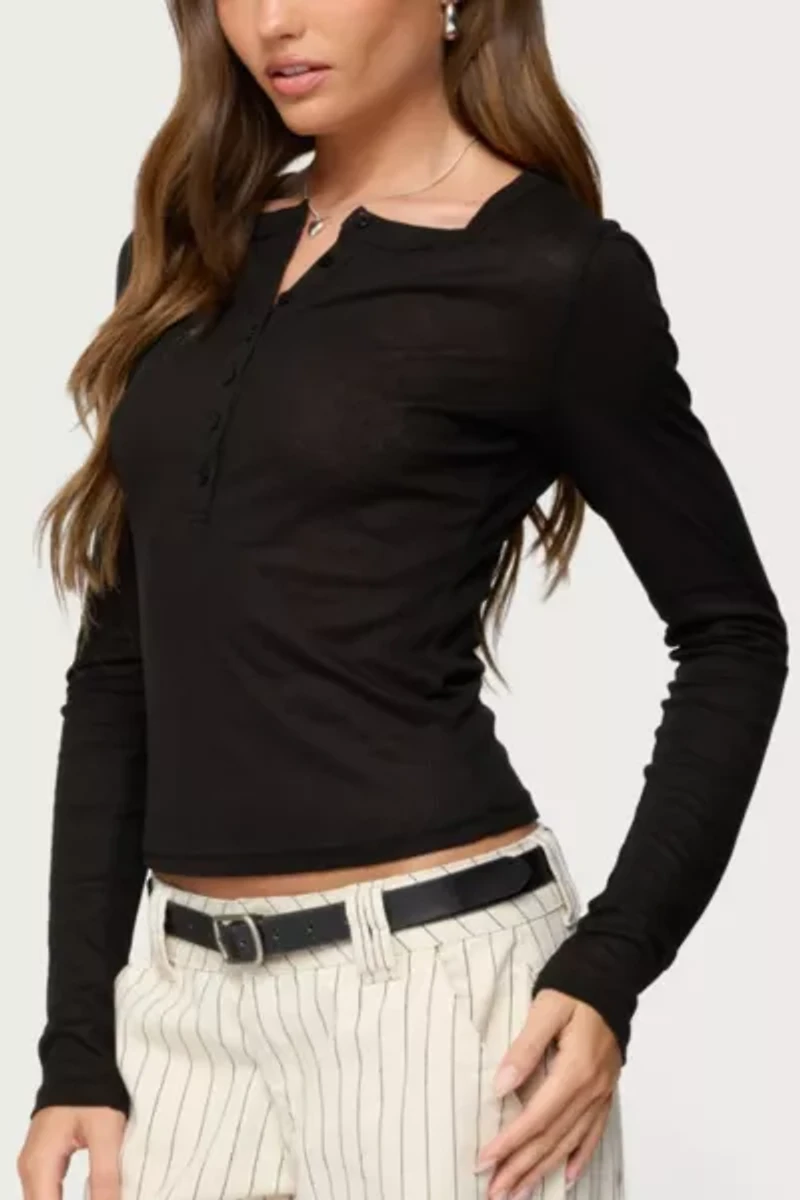 Edikted Nettie Ribbed Henley Top