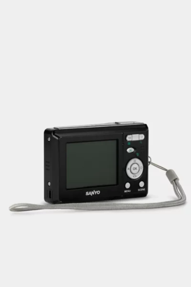 Sanyo VPC-S650 Digital Point and Shoot Camera